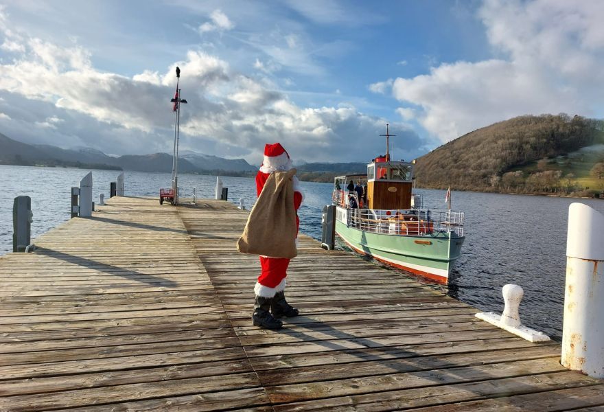 Merry Christmas from Ullswater 'Steamers'