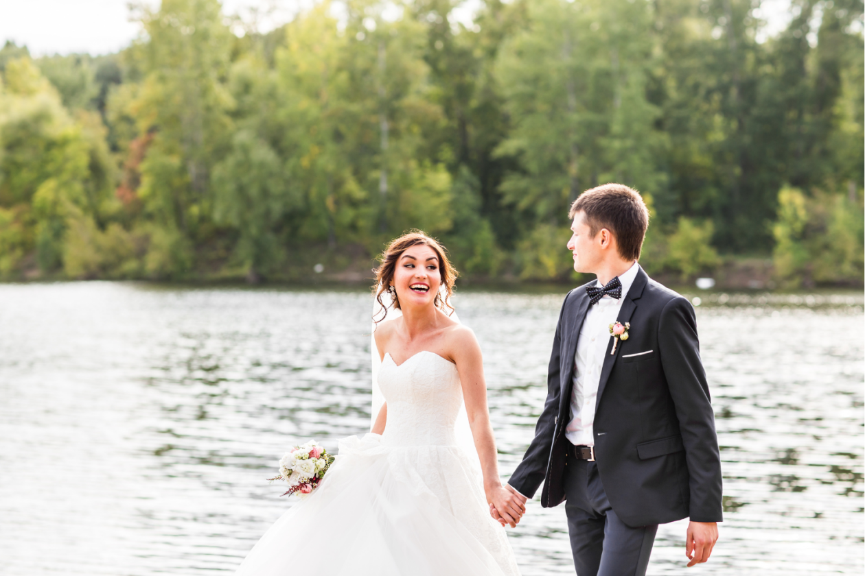 Private boat hire for your wedding day